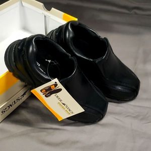 Boys Dress Shoes. Deer Stags. 13 1/2 M. Black